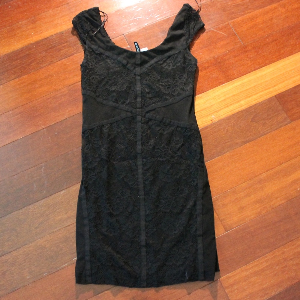 H&M Divided Black Lace Pattern Dress